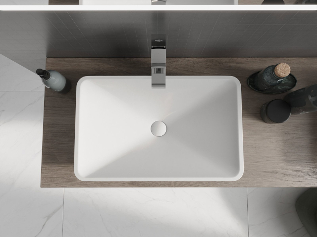 Ντουλάπα μπάνιου σε απόχρωση ξύλου