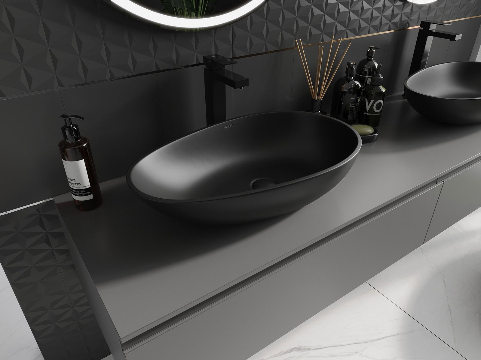 Κρεμαστό ντουλάπι στο μπάνιο