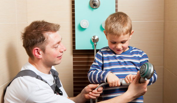 Πώς να τοποθετήσετε έναν πίνακα ντους;