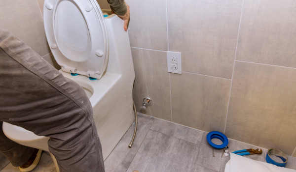 Σε ποιο ύψος να τοποθετήσετε το εντοιχισμένο πλαίσιο για τουαλέτα;