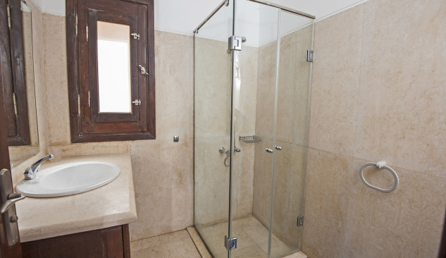 Φροντίδα καμπίνας ντους