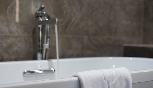 Μινιμαλιστικές μπαταρίες μπανιέρας-ντους - επιτυχία ή αποτυχία;