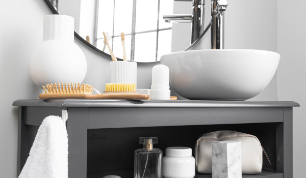 Χρειάζεται το μπάνιο ένα σετ αξεσουάρ;