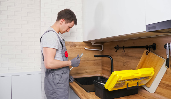 Εγκατάσταση νεροχύτη από γρανίτη