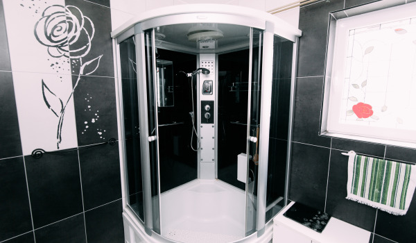 Πώς να καθαρίσετε το σιφόνι στο ντους;