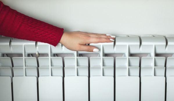 Σύνδεση καλοριφέρ από κάτω — οδηγός βήμα προς βήμα