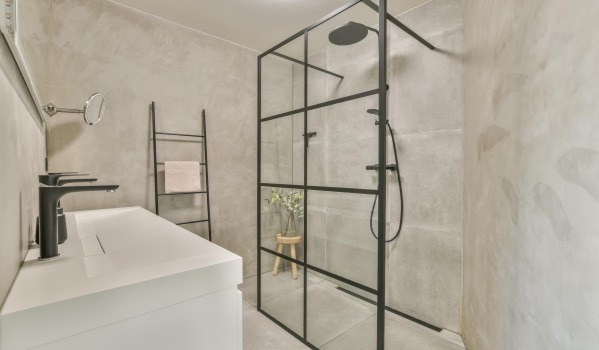 Ντους walk-in — ποιες πρέπει να είναι οι διαστάσεις του; 