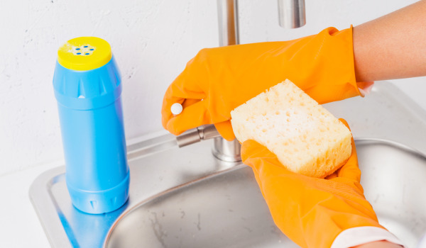 Με τι να καθαρίσετε το πώμα στον νιπτήρα;