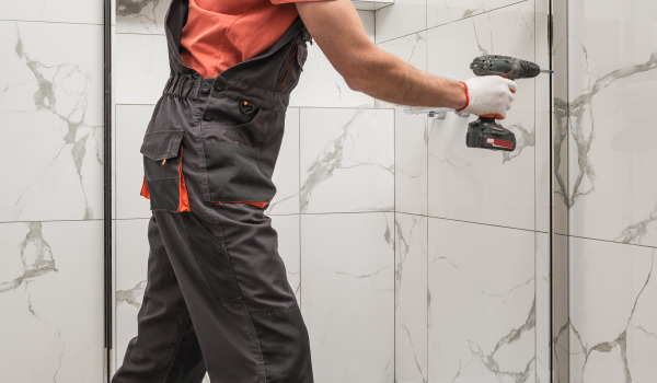 Πώς να ρυθμίσετε τις πόρτες της καμπίνας ντους;