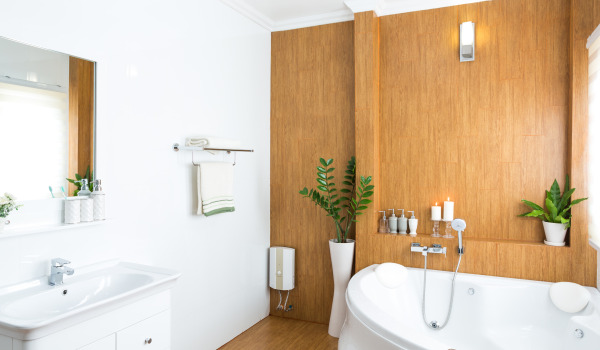 Τι χρώμα να χρησιμοποιήσετε στο μπάνιο αντί για πλακάκια;