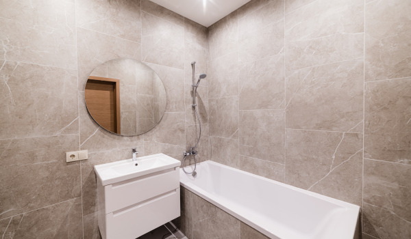 Σιδερένια ή ακρυλική μπανιέρα;