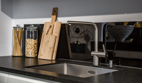 Νεροχύτης από γρανίτη, χάλυβα ή κεραμικό;