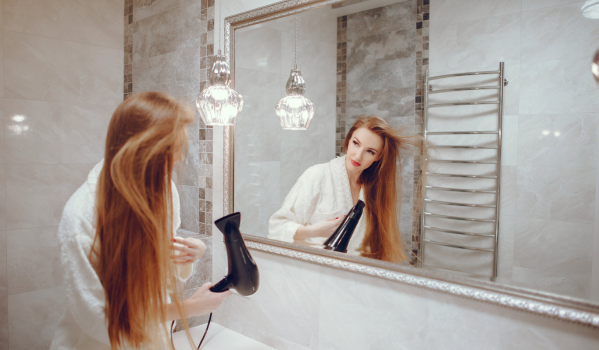 Σε τι ύψος θα πρέπει να τοποθετήσεις τον καθρέφτη πάνω από το νιπτήρα;