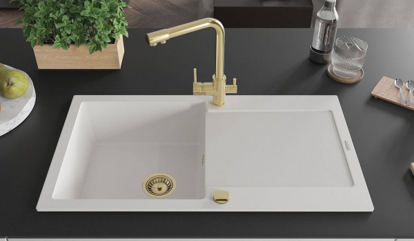 Πώς να τοποθετήσετε μια μπαταρία στον νεροχύτη;