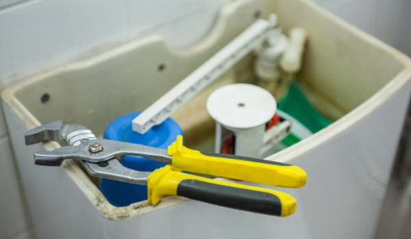 Πώς να μειώσετε την ποσότητα νερού στη λεκάνη;