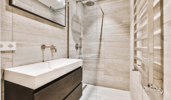 Εντοιχισμένο σύστημα ντους - λειτουργικότητα και μοντέρνος σχεδιασμός