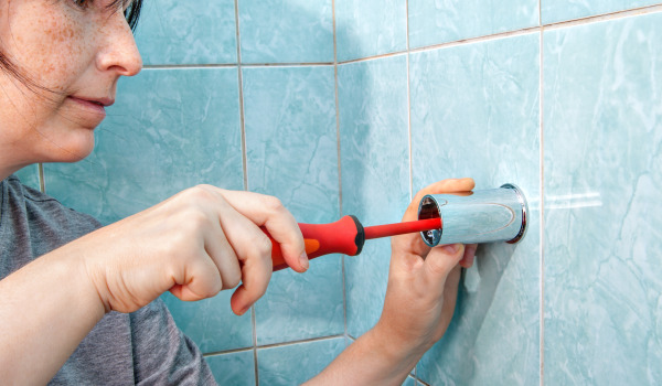 Πώς να τοποθετήσετε τα στηρίγματα ντους;