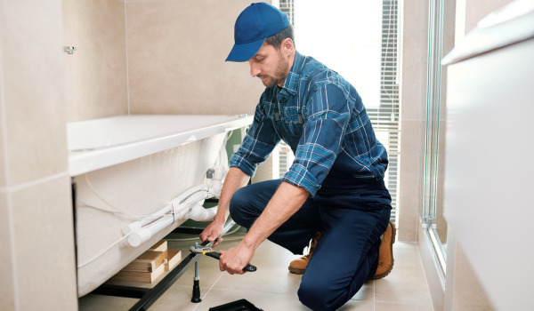 Πώς να συνδέσετε μια ορθογώνια μπανιέρα;